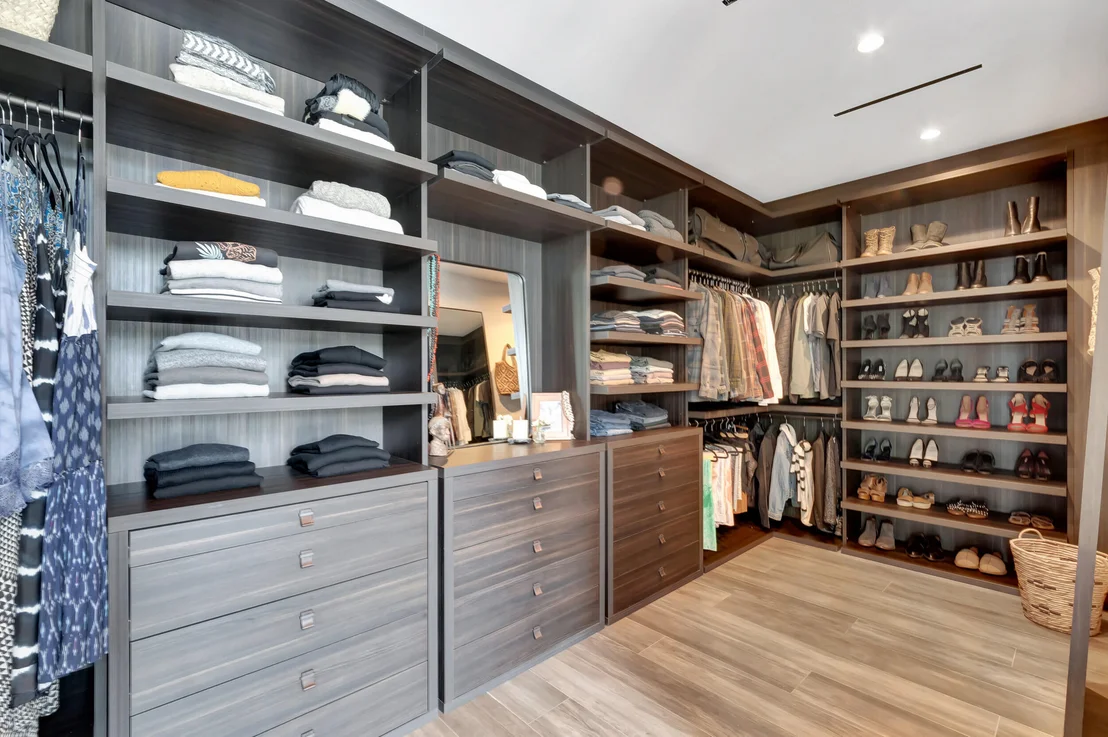 Photo of 3421 Beacon Street