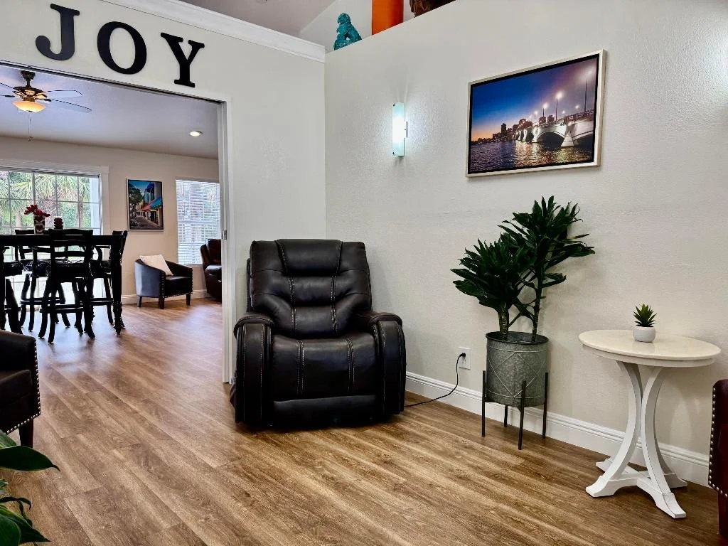 Photo of 2532 NW 33rd Avenue