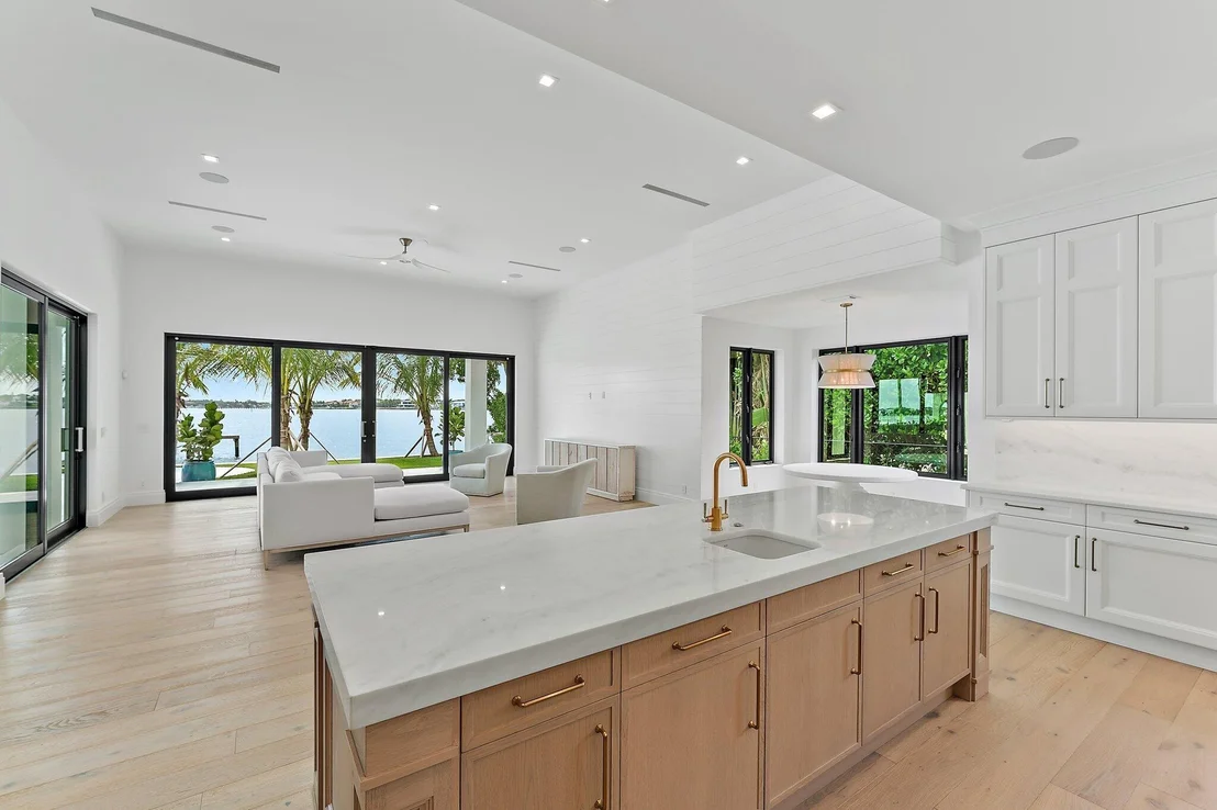 Photo of 21 Bay Harbor Road