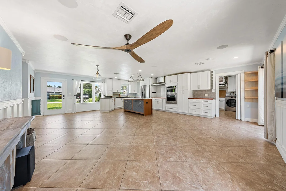 Photo of 1 WINDSOR Road W