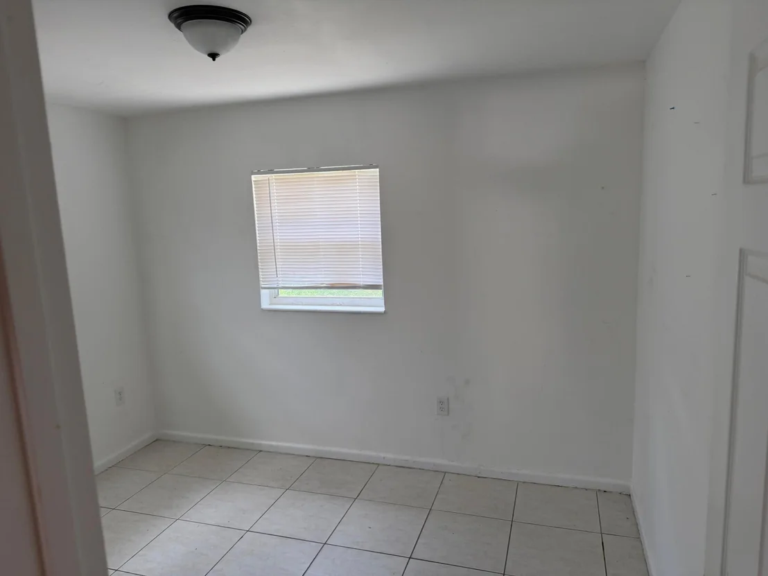 Photo of 115 Maple Avenue