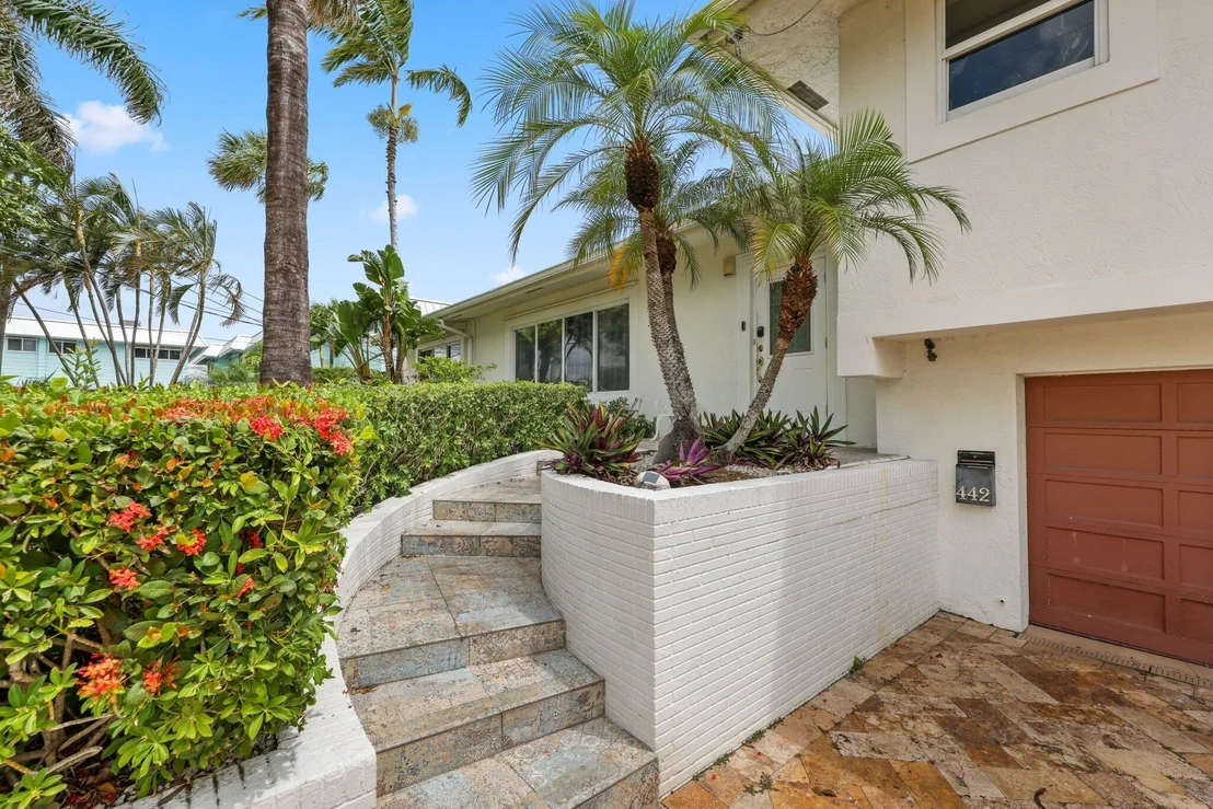 Photo of 442 SE 17th Terrace