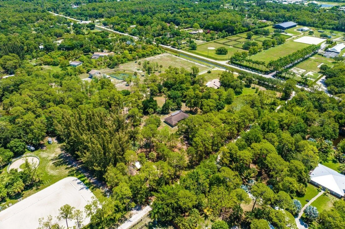 Photo of 15094 Timberlane Place
