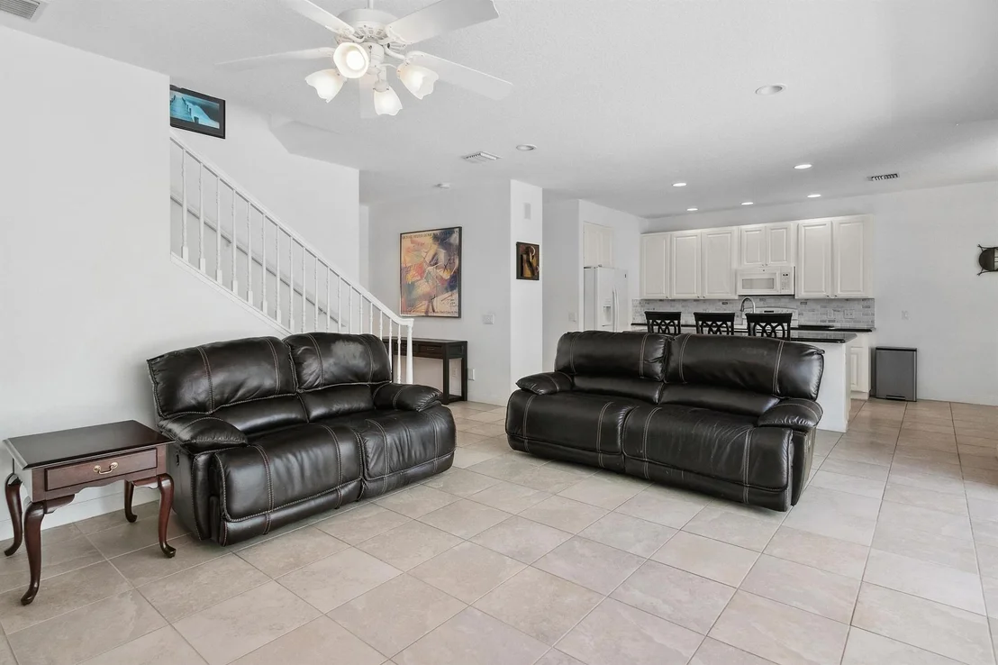 Photo of 2616 E Community Drive