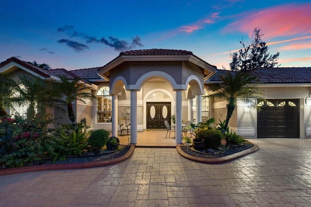 Photo of 8360 Arrowhead Drive