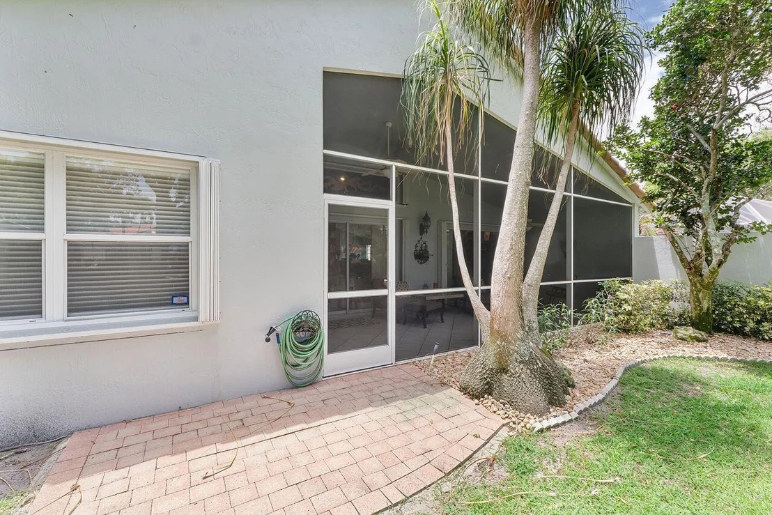Photo of 6643 Sherbrook Drive