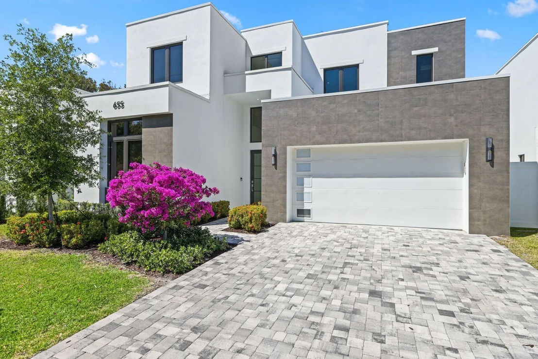 Photo of 655 Kingsbridge Street