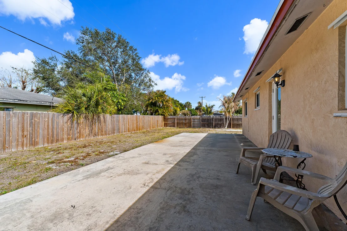 Photo of 815 W Laird Drive