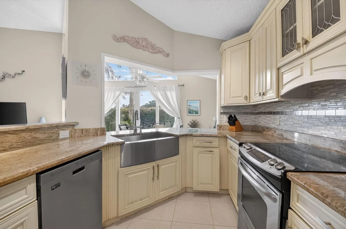 Photo of 6165 Bay Isles Drive