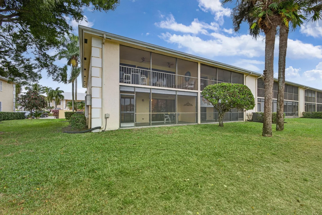 Photo of Unit F at 2041 Keystone Drive