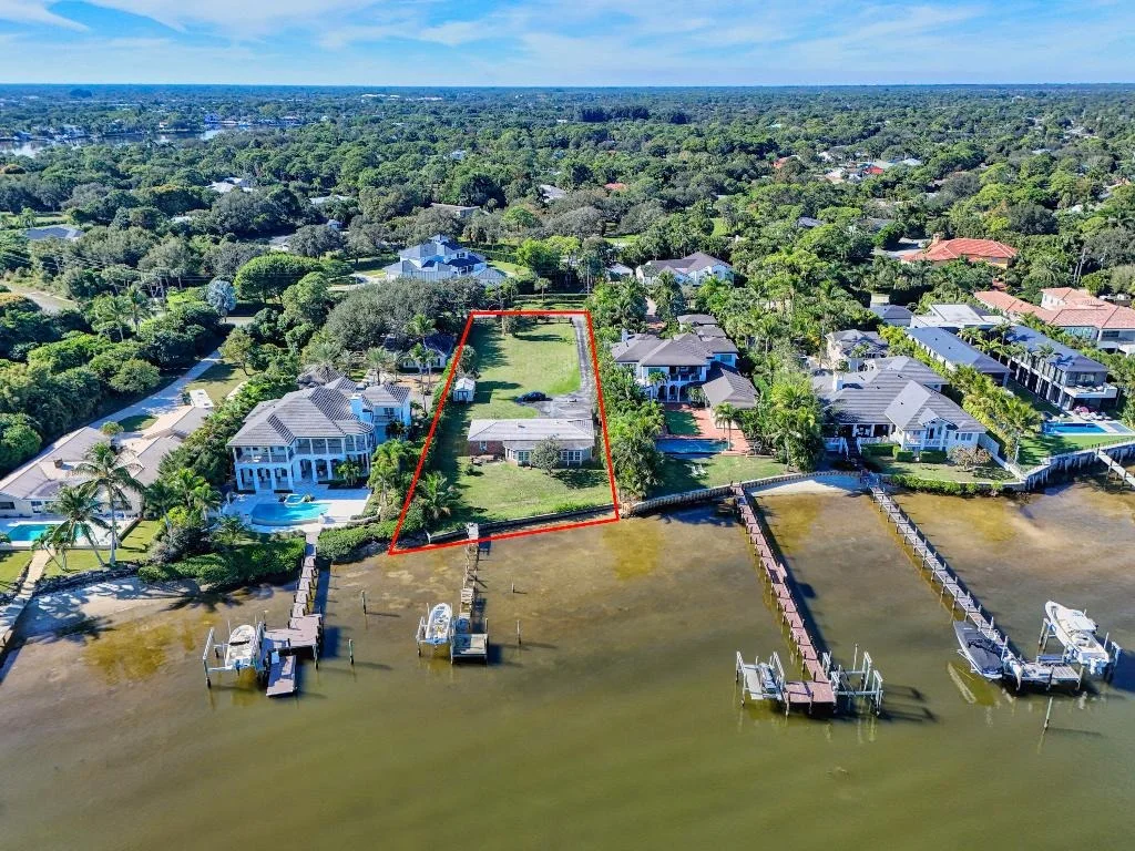 Photo of 5297 Pennock Point Road