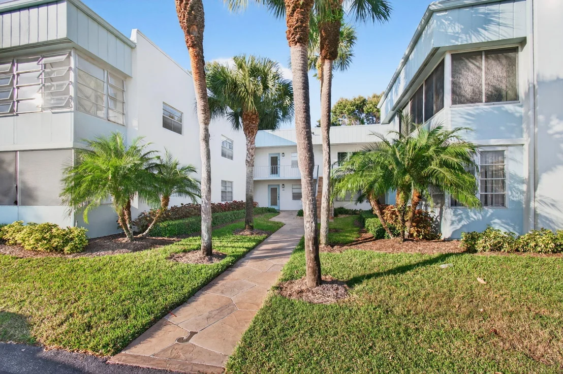 Photo of 449 Normandy J