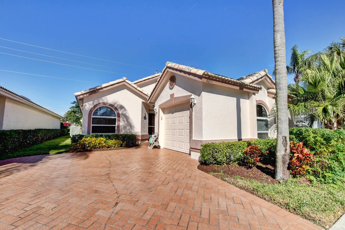 Photo of 6091 Bay Isles Drive