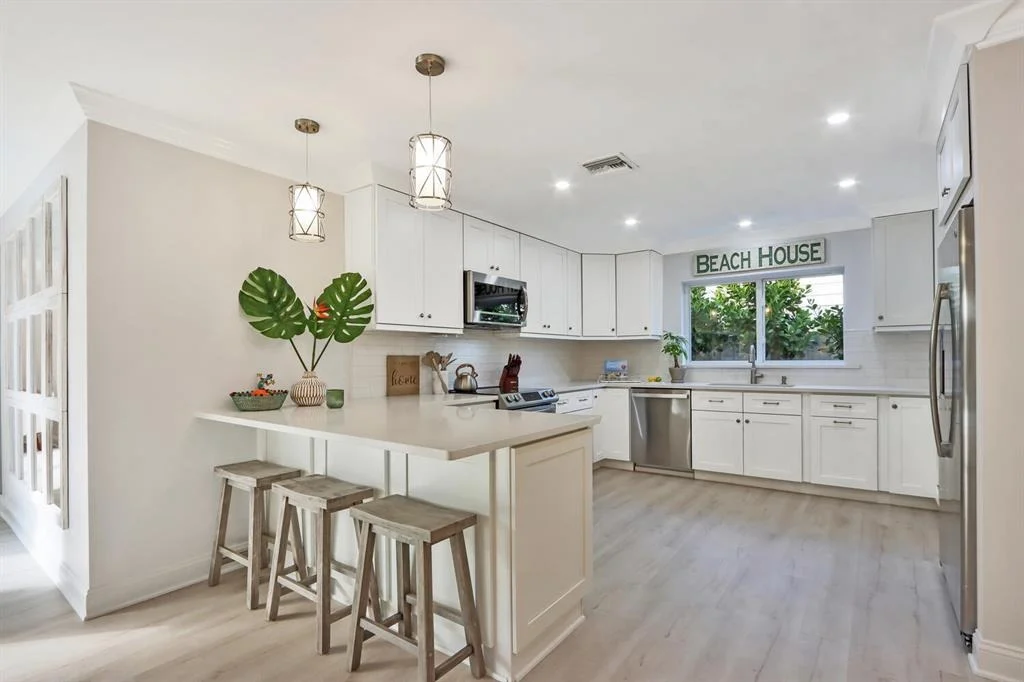 Photo of 521 Sunset Way