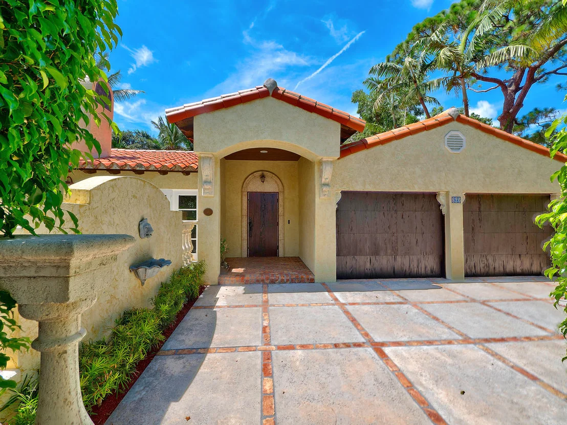 Photo of 826 Periwinkle Street