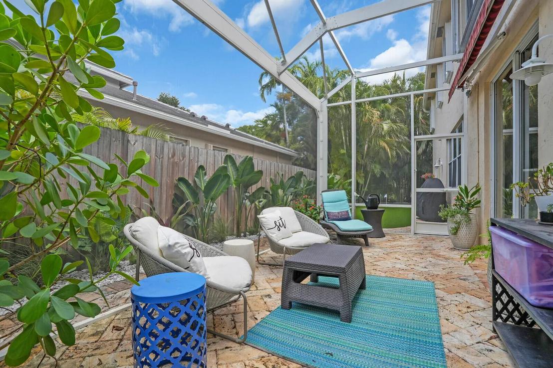 Photo of 471 Oriole Point
