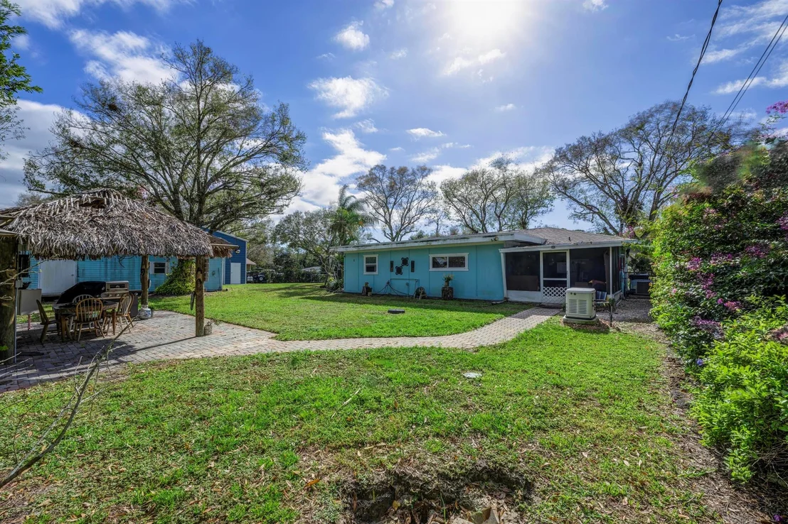 Photo of 7910 James Road