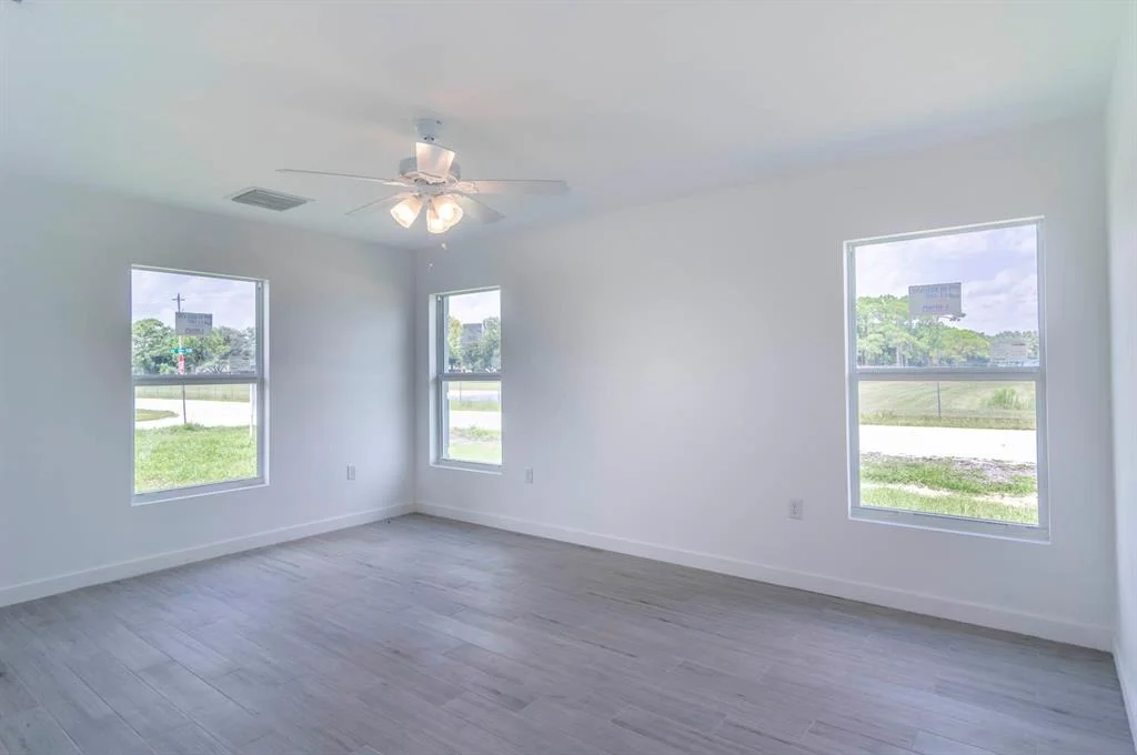 Photo of 810 SE 39th Terrace