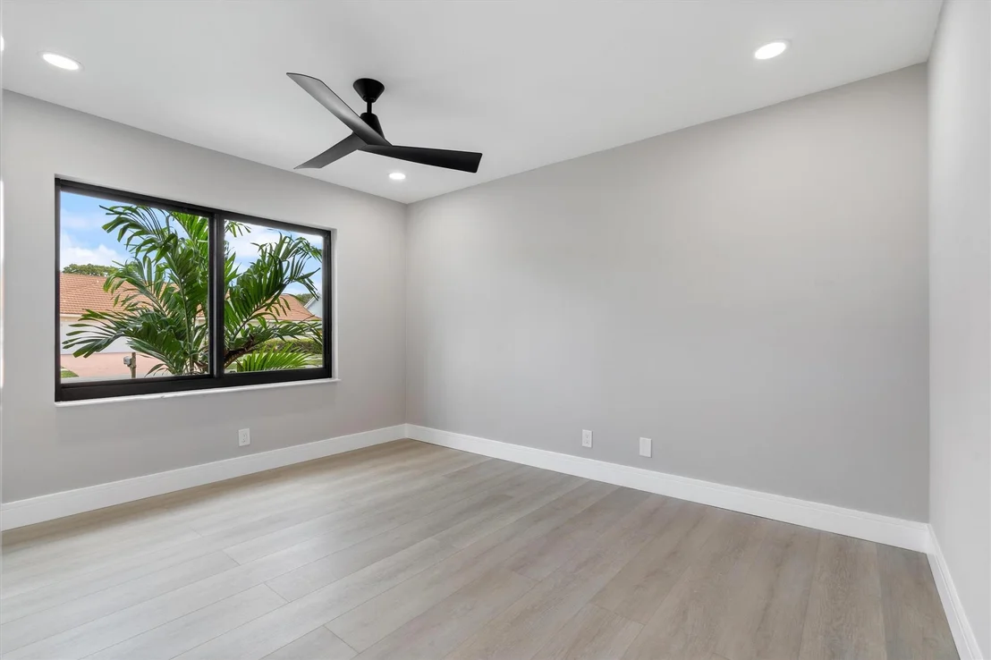 Photo of 9471 Sun Pointe Drive