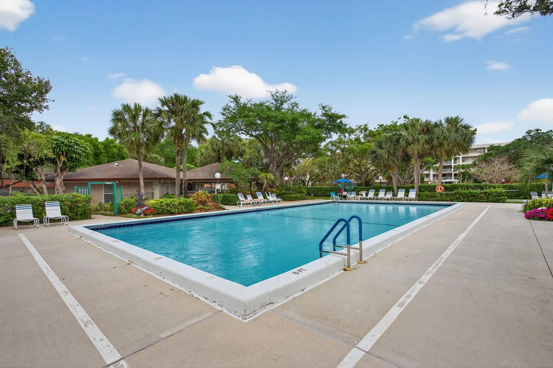 Photo of Unit 204A at 800 Cypress Boulevard