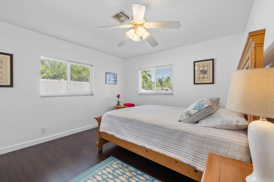 Photo of 925 Cypress Drive