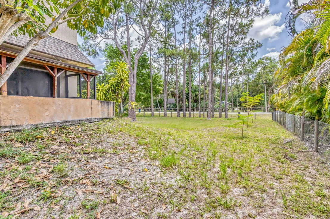 Photo of 13705 Persimmon Boulevard