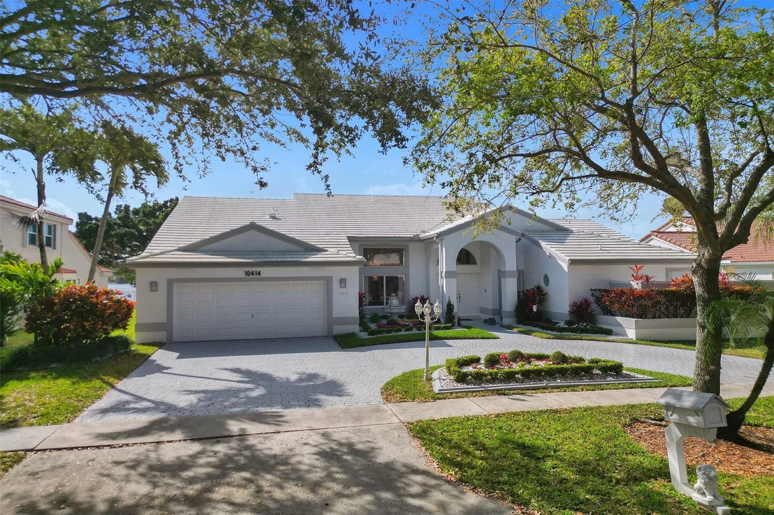 Photo of 10414 Bermuda Drive
