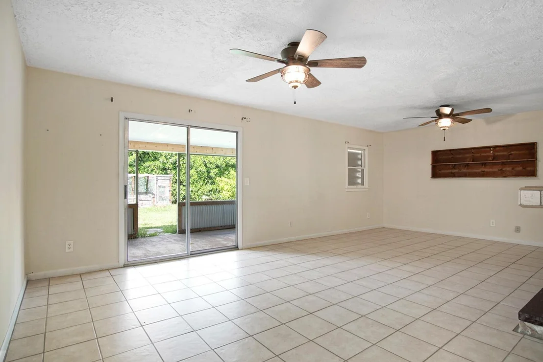 Photo of 4903 Sunset Boulevard