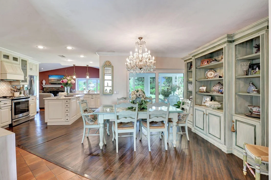Photo of 3307 Lakeview Drive