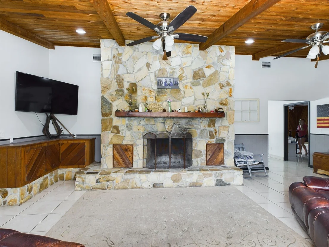 Photo of 2267 NE 54th Trail