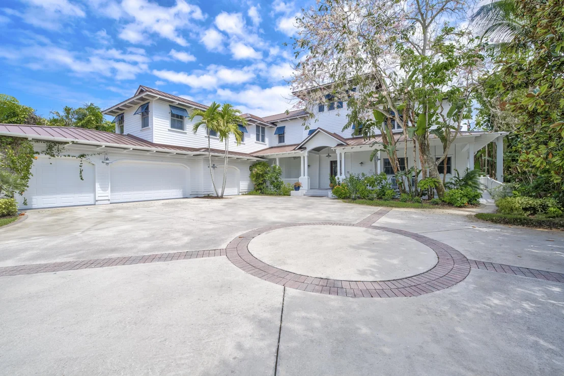 Photo of 5270 Pennock Point Road