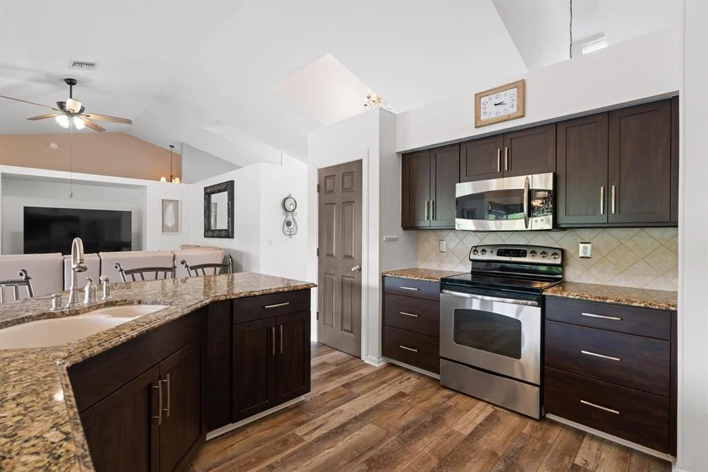 Photo of 7166 Avocado Boulevard
