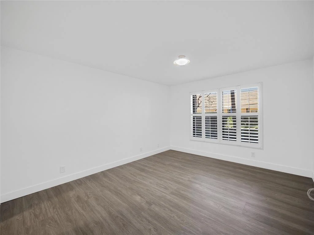 Photo of Unit 103E at 300 N Highway A1a