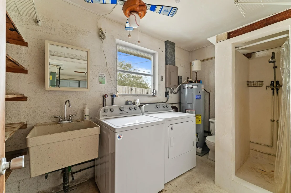 Photo of 1121 NW 15th Terrace