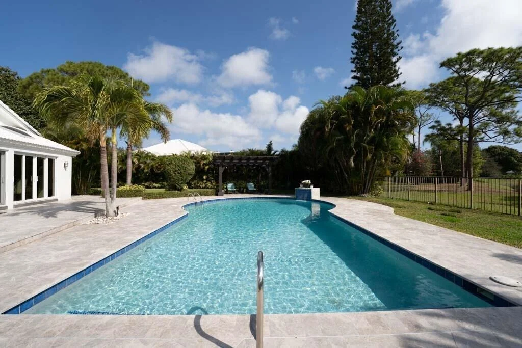 Photo of 355 Oakview Drive