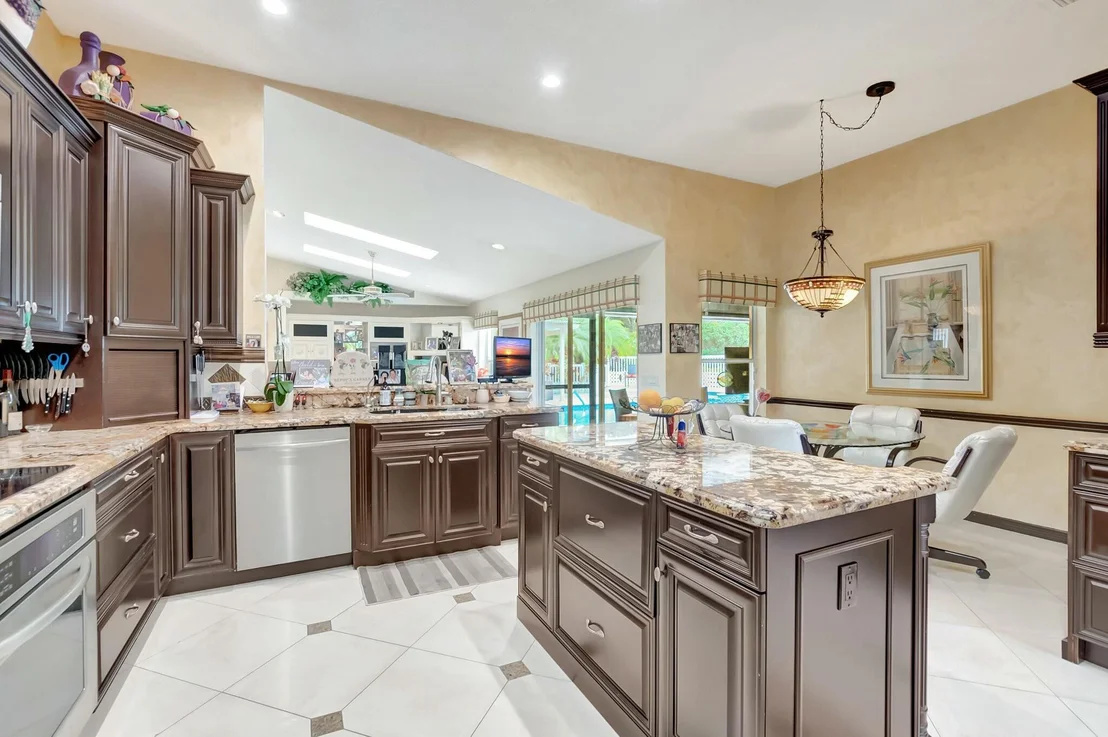 Photo of 10423 Canoe Brook Circle