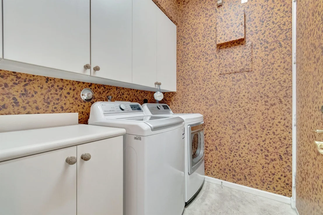 Photo of 7917 Charlemont Point