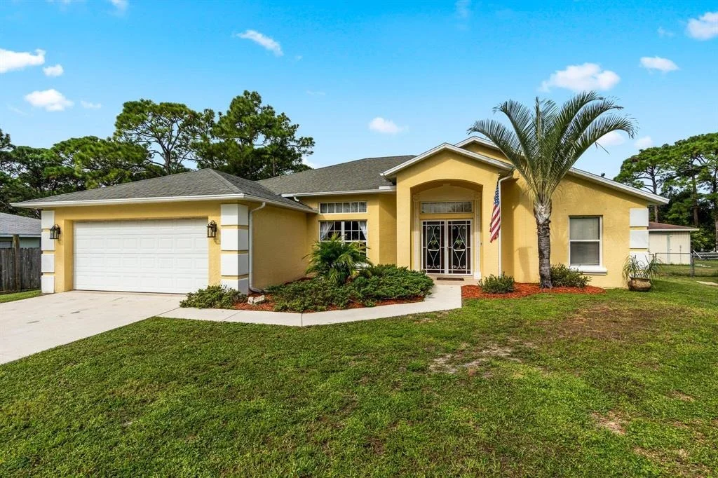 Photo of 5501 Pinetree Drive