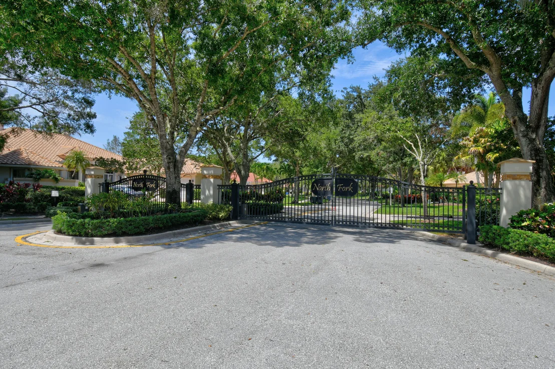 Photo of 153 N River Drive E