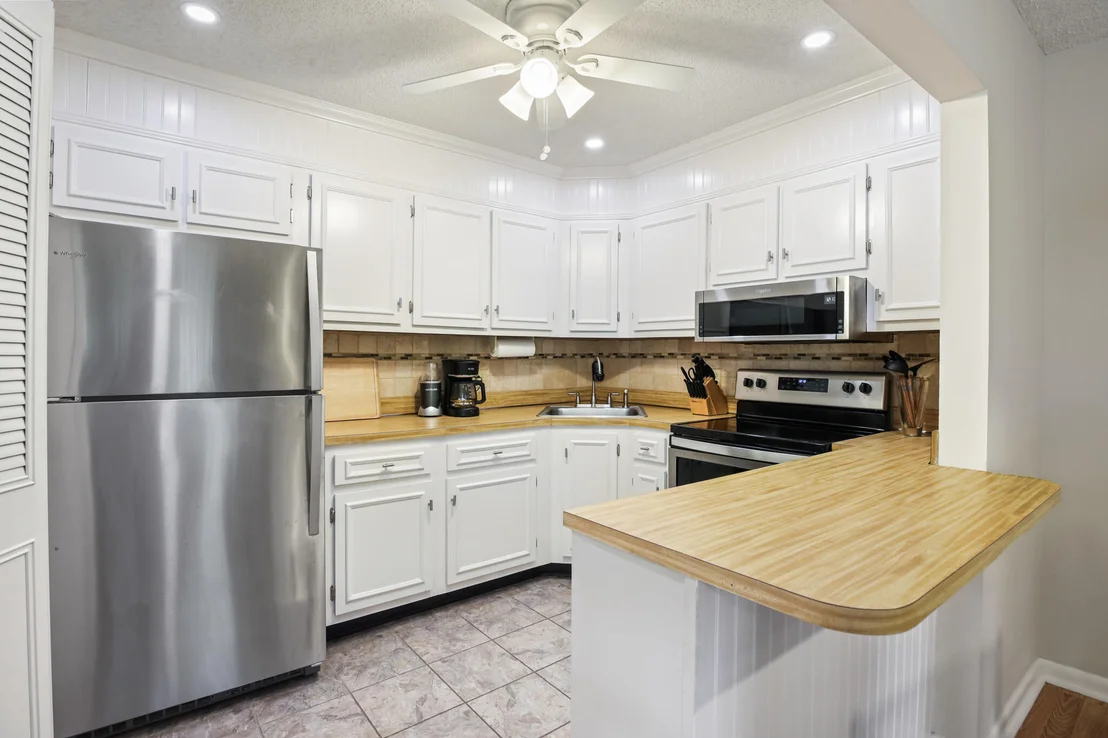 Photo of Unit C2 at 321 Pine Ridge Circle
