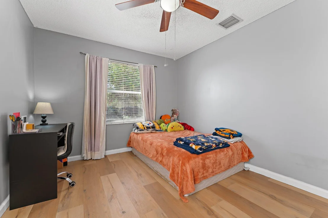 Photo of 9886 Warner Lane