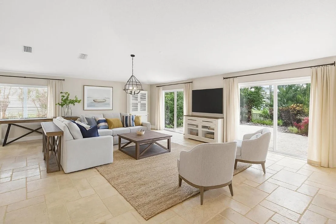 Photo of 523 Canoe Point