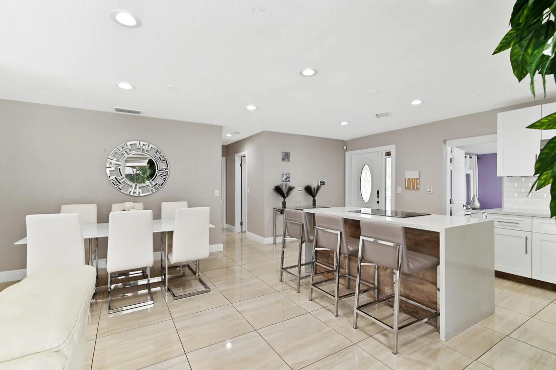 Photo of 124 Davis Road
