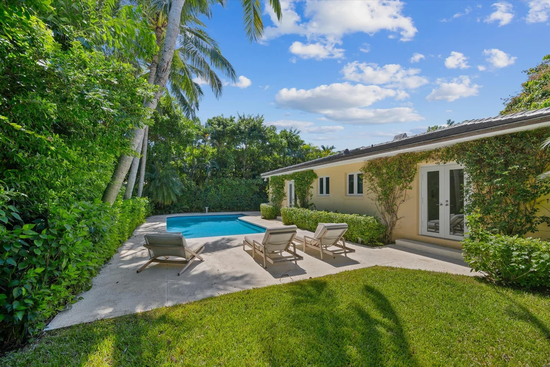 Photo of 274 Monterey Road
