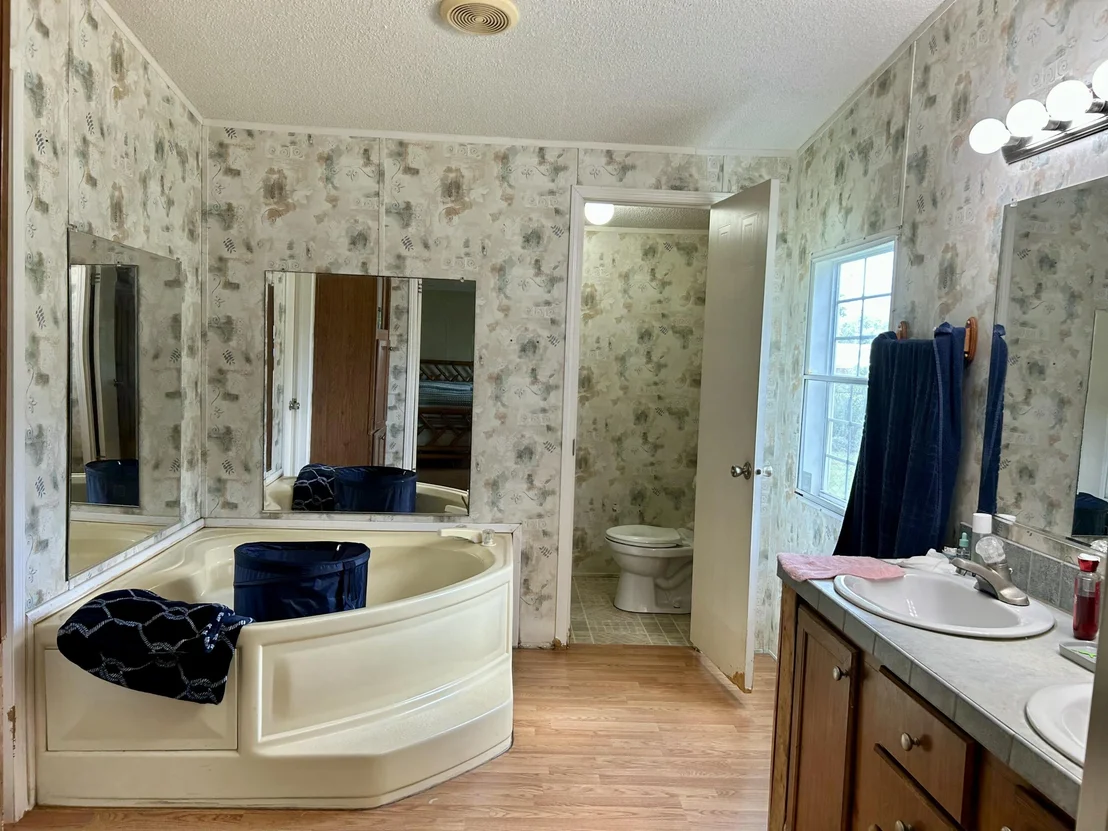 Photo of 10810 NW 8th Avenue