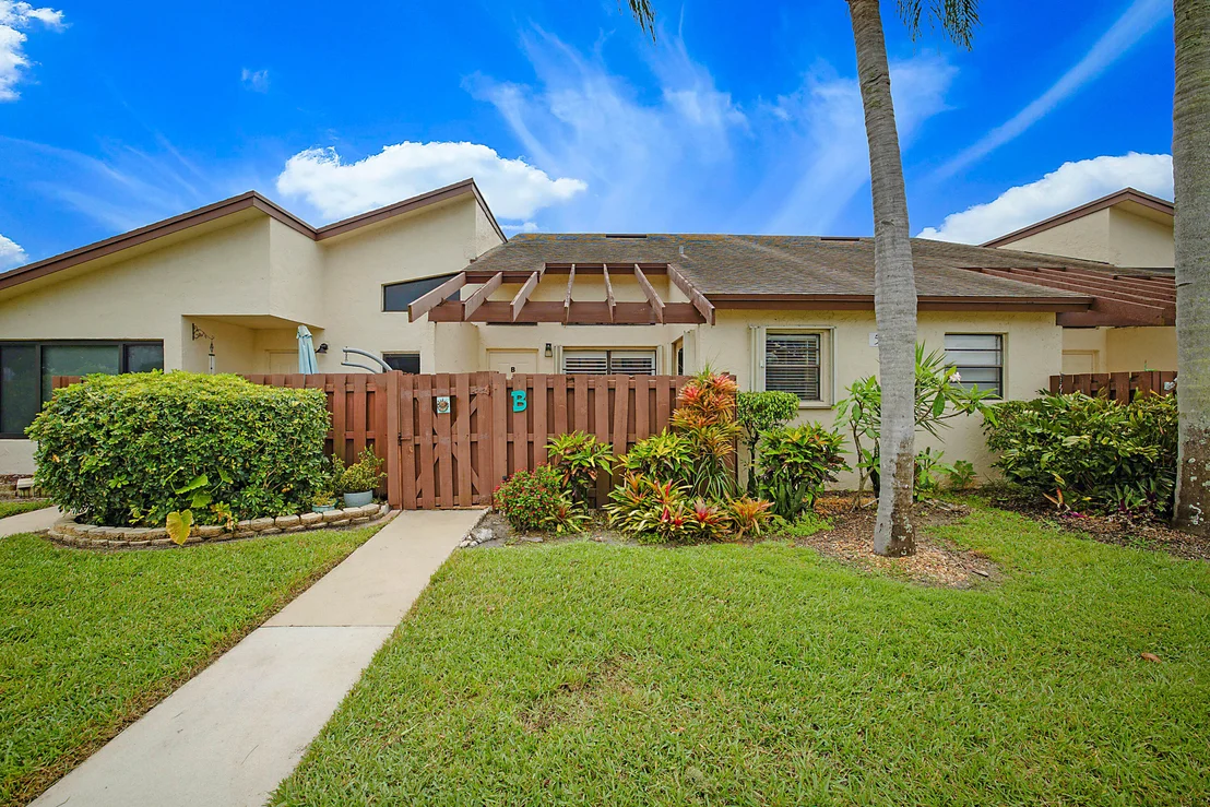 Photo of Unit B at 5070 Nesting Way