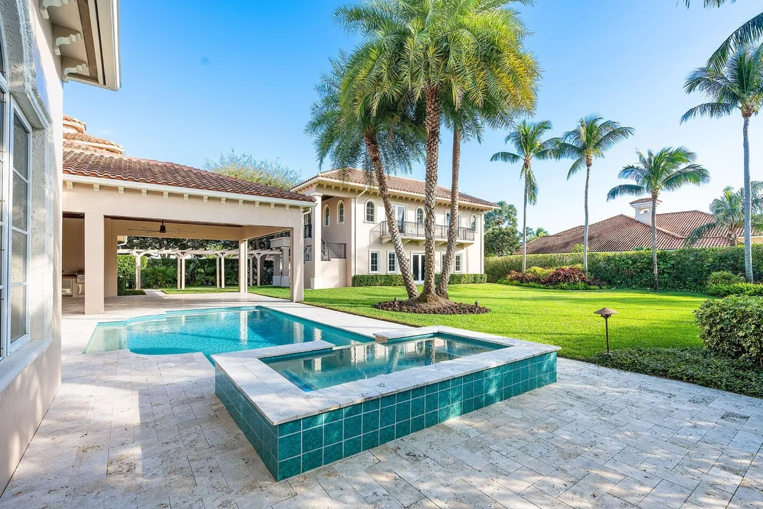 Photo of 384 Royal Palm Way