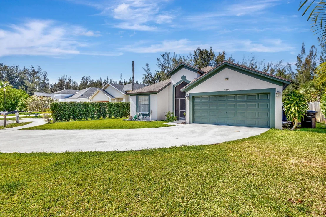 Photo of 5297 Fox Trace