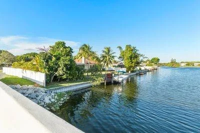 Photo of 864 Avocet Road