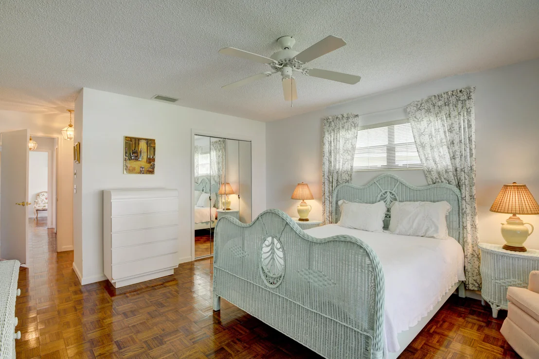 Photo of Unit B at 4350 Pear Tree Circle